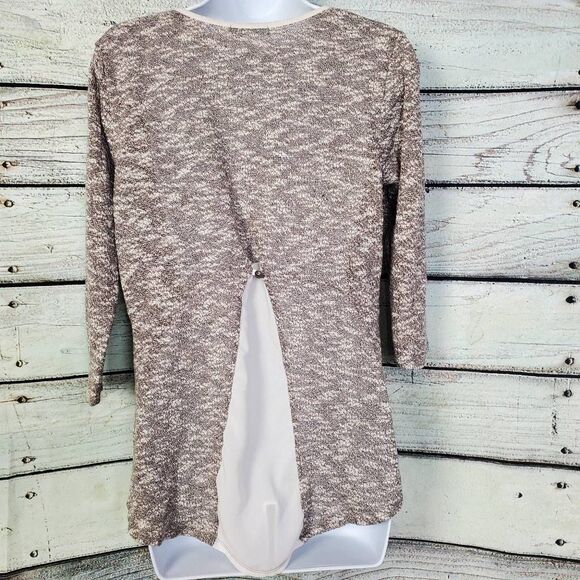 Maurices Women’s Knit Top Embellished Neck Back Split Layered Hem Size M - Picture 6 of 8